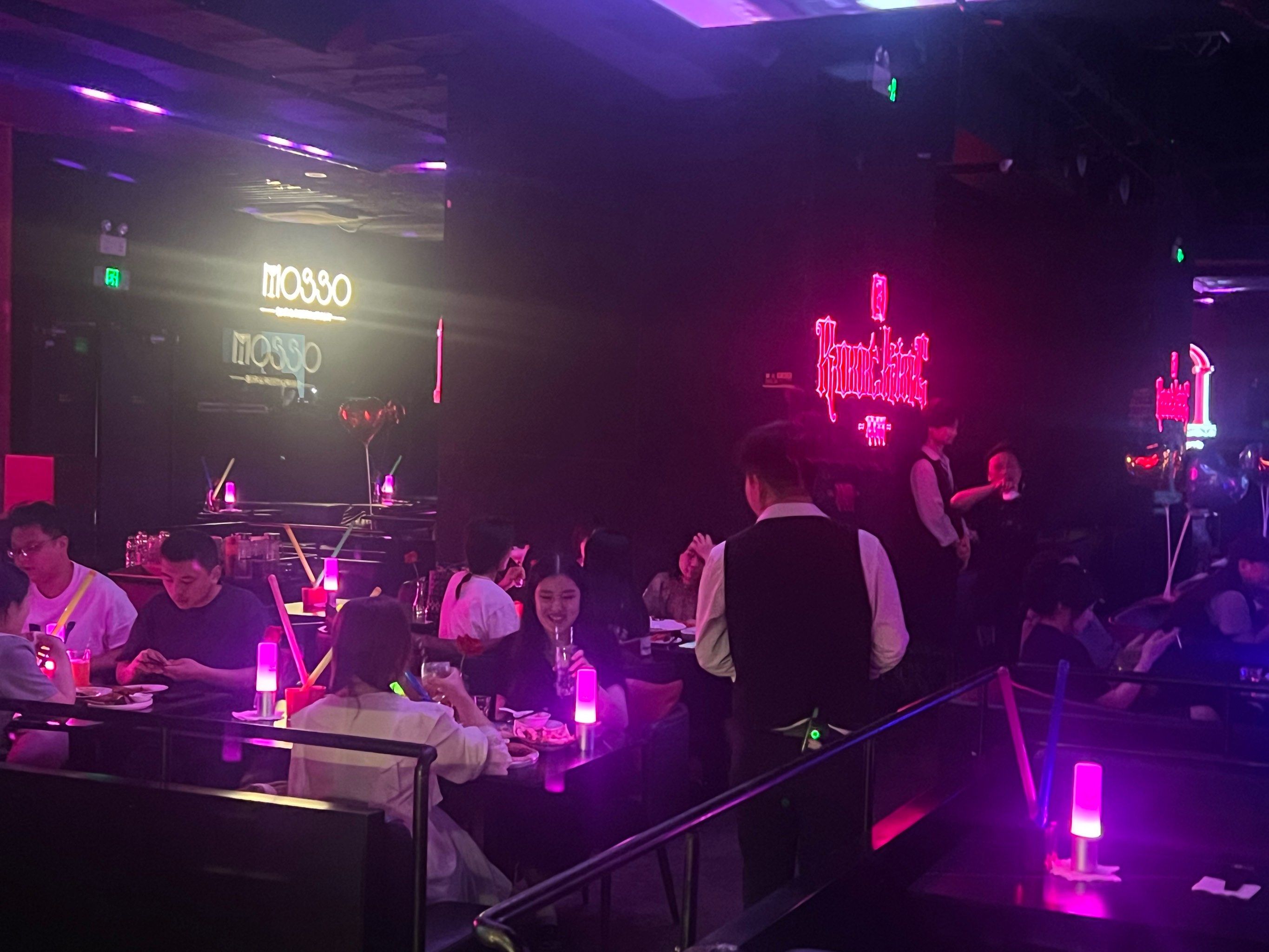 吕梁商务ktv体验全新商务ktv新玩法-石楼县ktv预订